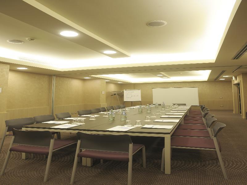 Nh Linate Hotel Peschiera Borromeo Bagian luar foto